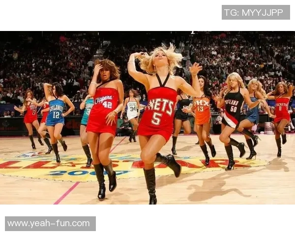 啦啦队与足球明星的角色与影响力比较探讨