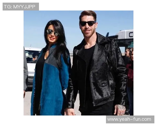 足球明星与女孩的梦幻睡衣时尚搭配展现青春活力与运动魅力